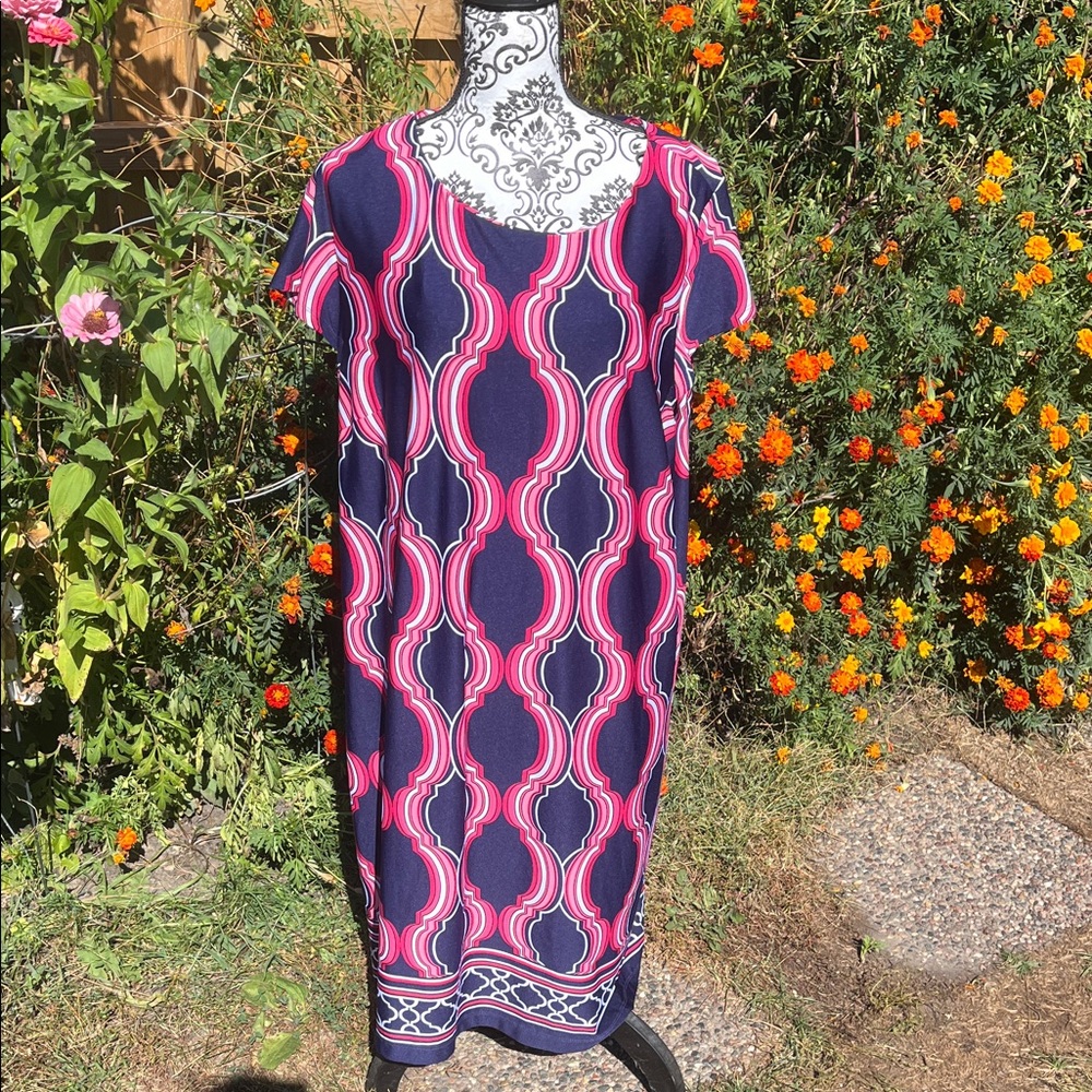 Elegant Pink and Blue Geometric Dress